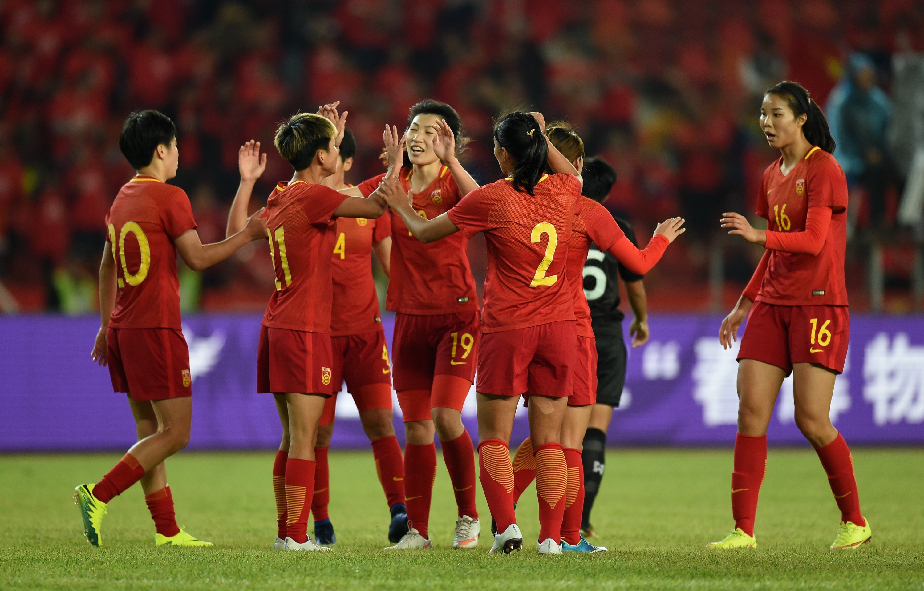 泰国女足选手在亚洲赛场上崭露头角