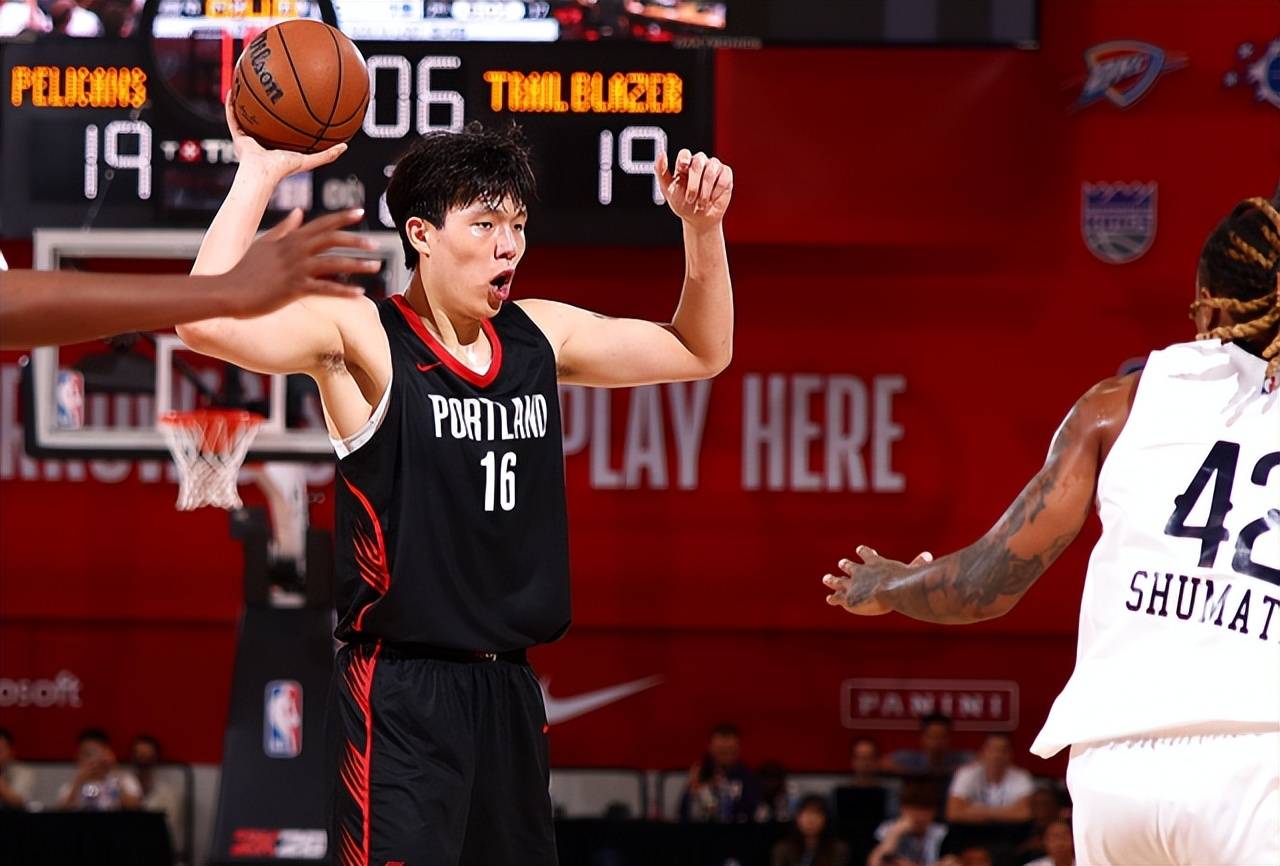 包含新秀球员发挥神勇,帮助球队逆转战胜对手的词条 包含新秀球员发挥神勇,帮助球队逆转战胜对手的词条