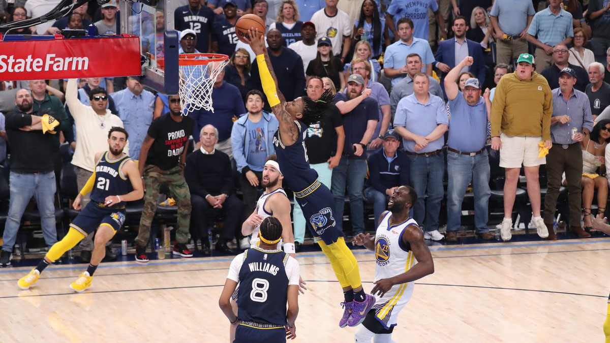 勇士连胜拉射手,并锁定西南区第一的简单介绍 勇士连胜拉射手,并锁定西南区第一的简单介绍