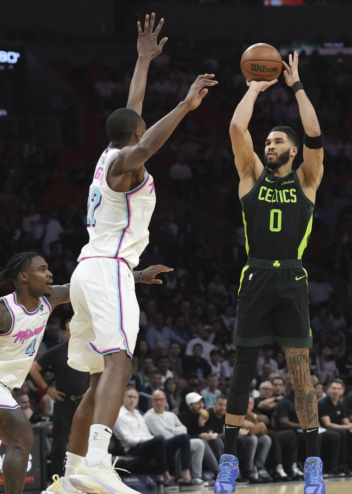 热火逆转凯尔特人,东部半决赛将上演关键之战 热火逆转凯尔特人,东部半决赛将上演关键之战