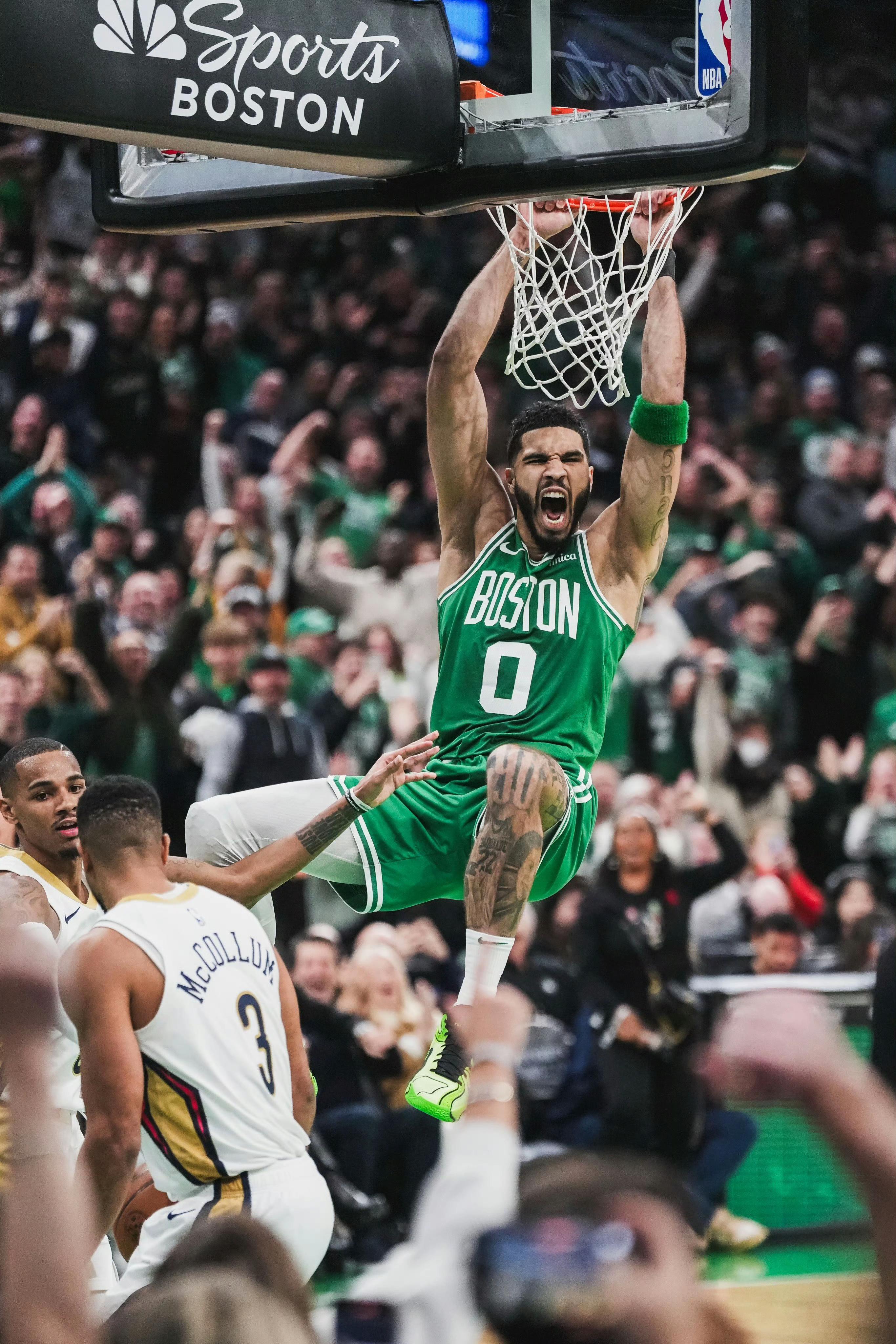 开云体育平台APP-鹈鹕队主场翻盘，中场表现抢眼