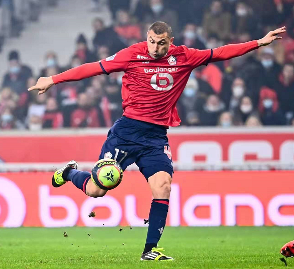 里尔主场战胜普瓦捷，稳固积分榜前列