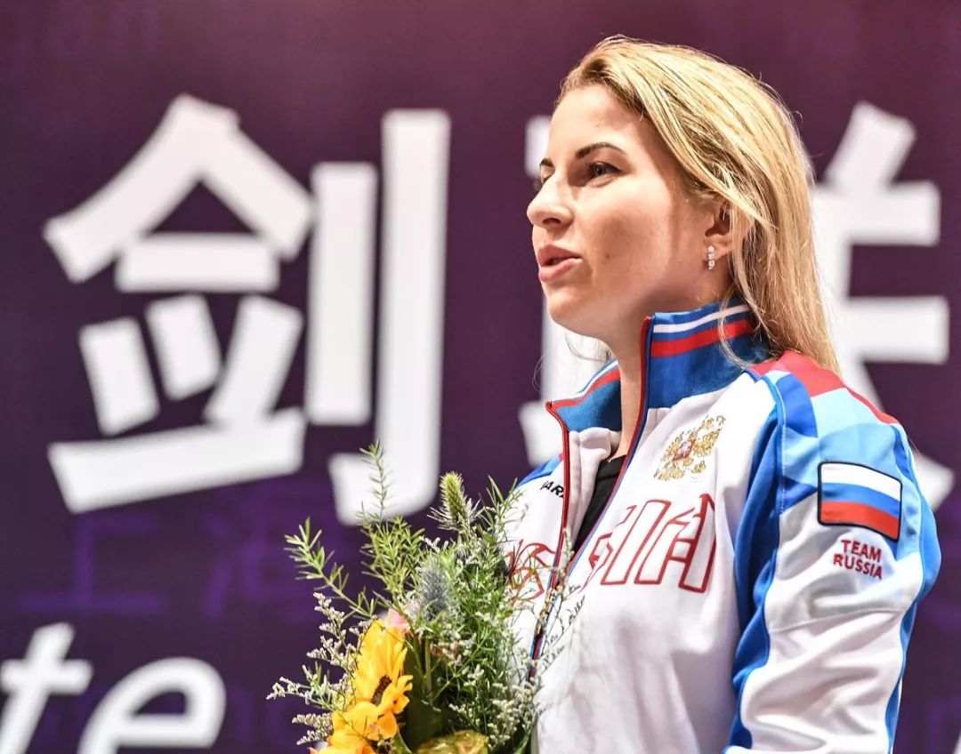 新西兰选手冲刺终点,摘得桂冠 新西兰选手冲刺终点,摘得桂冠