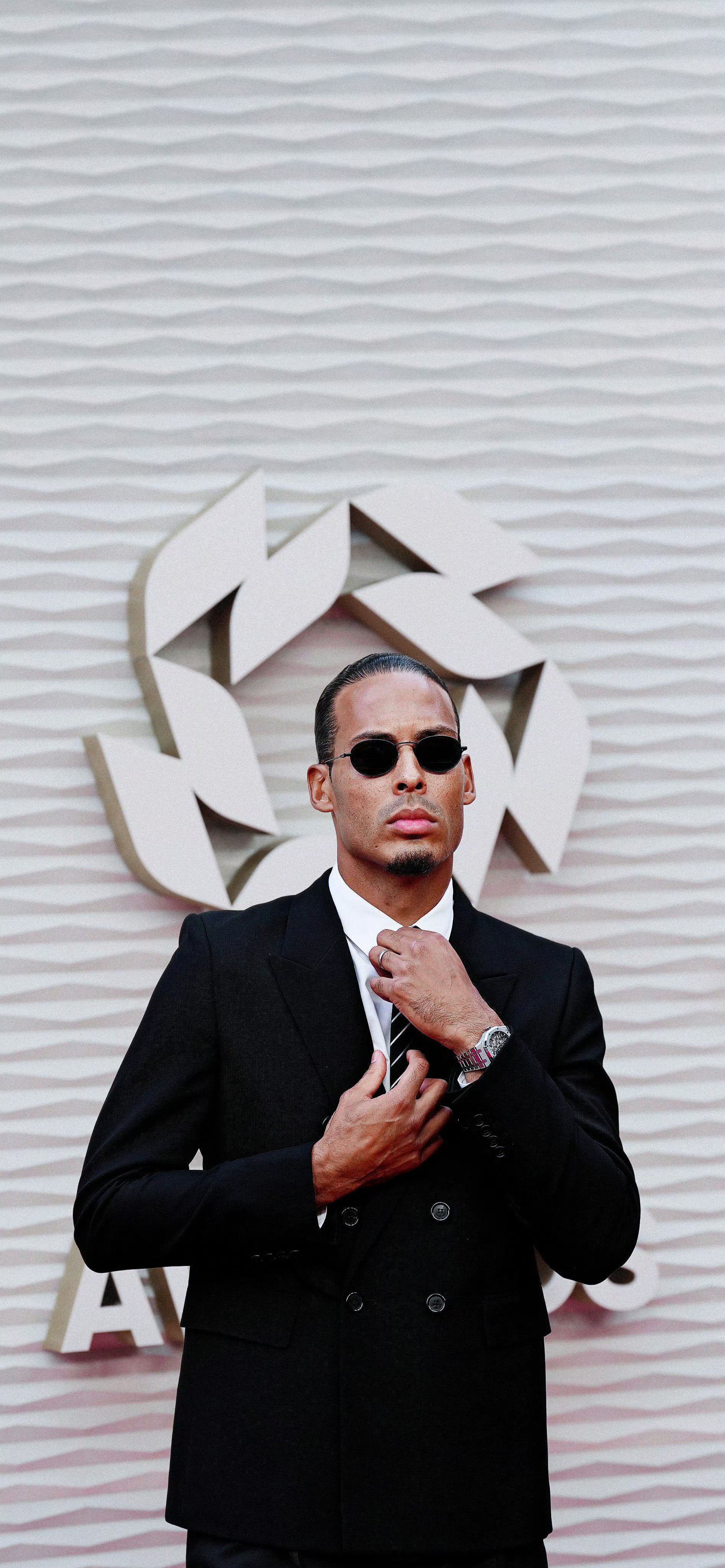 关于塞内加尔轻取利物浦,范戴克刷新纪录的信息 关于塞内加尔轻取利物浦,范戴克刷新纪录的信息