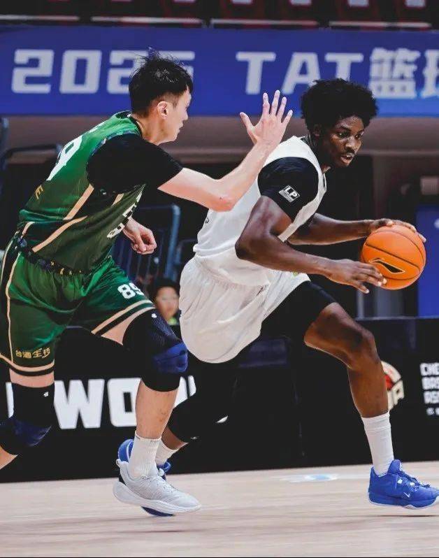 开云体育官方网站-上海队绝杀广州队，伦纳德统治全场